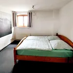 Zentrale - Direkt Am Und In Schlossnähe *