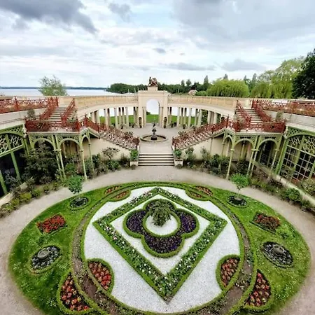 Zentrale - Direkt Am Und In Schlossnaehe * Schwerin (Mecklenburg-Vorpommern)