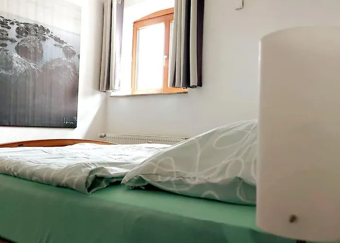 Zentrale - Direkt Am Und In Schlossnaehe * Schwerin (Mecklenburg-Vorpommern)